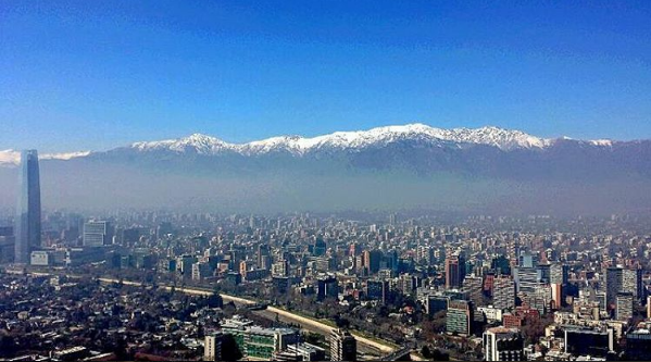 vista da cordilheira dos andes e de santiago